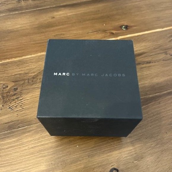 Marc by Marc Jacobs - Picture 4 of 4